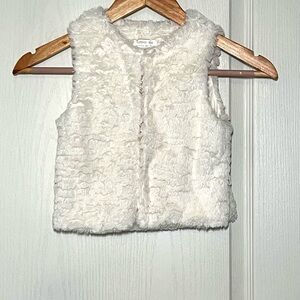 Forever Me Girls Faux Fur Vest Size 4T - Soft & Cozy Layering Piece